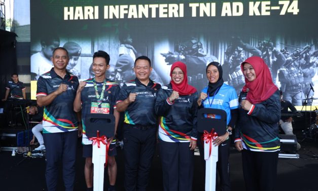 Kasad Lepas Ribuan Pelari Infantry Day Run 10K
