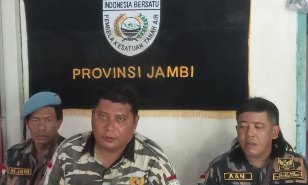 PEKAT IB Jambi Minta KABARESKRIM MABES POLRI Turun Sapu Bersih Peredaran Narkoba  Serta Tangkap “ T “ dan “ H”  Diduga  Bandar Terbesar di PROVINSI  JAMBI