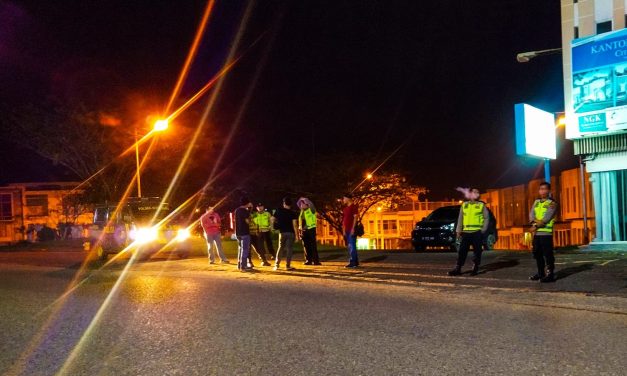 Patroli Kegiatan Masyarakat – Rutinitas Sabtu Malam Berikan Rasa Aman Dan Nyaman Bagi Warga.