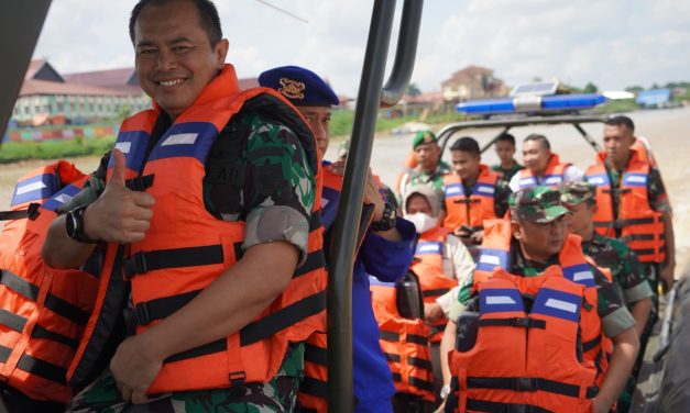 Kasiops Kasrem 042/Gapu Uji Coba Kapal Rigid Inflatable Boat