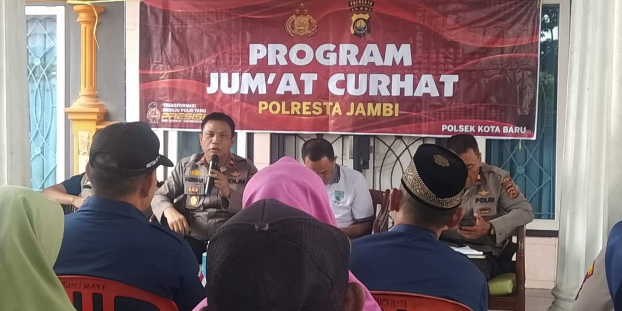 Kapolsek Kota Baru Sambangi Warga Kelurahan Suka Karya, Dengarkan Curhatan dan Apresiasi dari Warga Terkait Kegiatan Jum’at Curhat