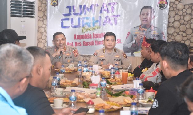 Rutin dengarkan aspirasi masyarakat setiap minggunya, Polda Jambi kembali laksanakan Jum’at curhat bersama komunitas motor Jambi pada Jum’at, (13/01/23)