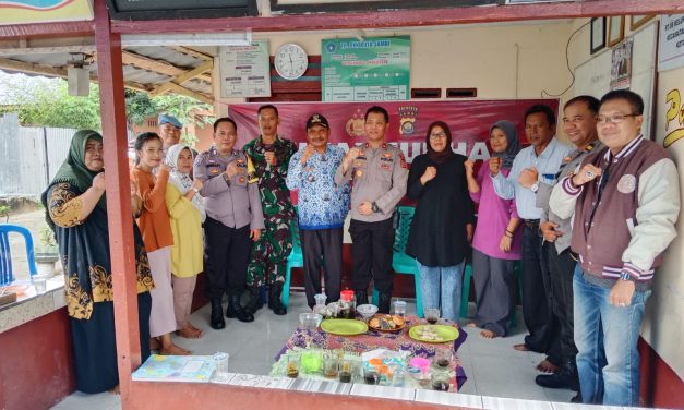 Melalui Kegiatan Jumat Curhat, Kapolsek Tampung Keluhan Masyarakat.