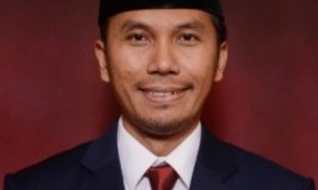Edi Purwanto Semangkin Dikenal Berkat Kecelakaan Mobil Sekretariat DPRD Provinsi Jambi.