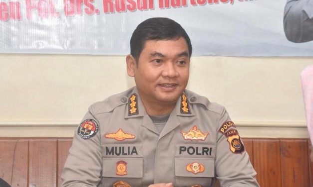 Ditpolairud Polda Jambi Evakuasi Mayat Laki-Laki yang Ditemukan oleh Warga di Tepi Sungai Batanghari