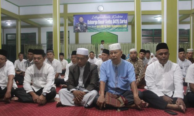 Keluarga Besar Kodim 0420/Sarko Selenggarakan Istighatsah Kubro