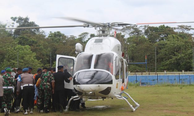 Korbang Jatuhnya Hely Polri Berhasil Di Evakuasi Ke Posko Merangin