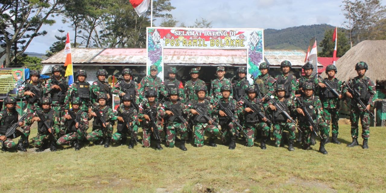 Asops Kasad & Tim Dalwasops Mabesad Kunjungi Pos Bolakme Satgas YR 142/KJ ?? Berikan pelayanan terbaik kepada Masyarakat