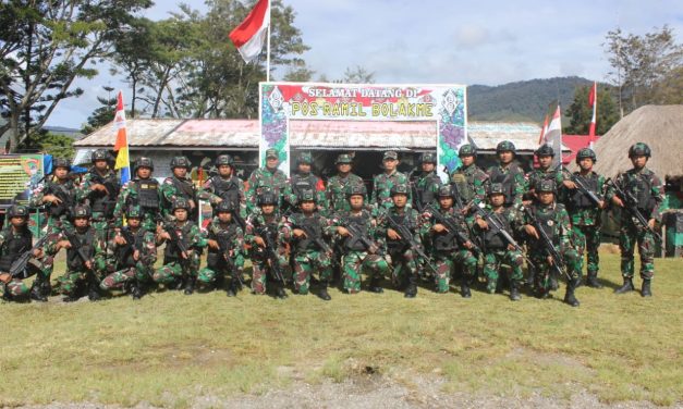 Asops Kasad & Tim Dalwasops Mabesad Kunjungi Pos Bolakme Satgas YR 142/KJ ?? Berikan pelayanan terbaik kepada Masyarakat