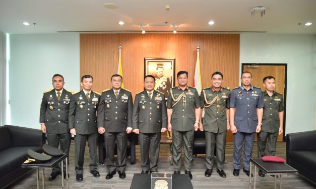 Perkuat Kerja Sama Militer, Kasad Kunker ke Brunei