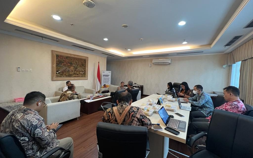 Kapolda Jambi, Irjen Pol. Rusdi Hartono melakukan silaturahmi bersama Deputi Kantor Staf Kepresidenan