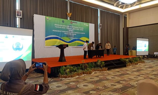 Penganugrahan Paritrana Award Tahun 2022 Tingkat Provinsi Jambi Dan Penandatanganan MOU Kepesertaan KORPRI DiHadiri Oleh Gubernur Jambi Al Haris.