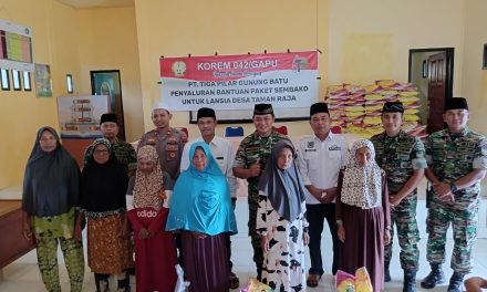 Korem 042/Gapu Salurkan Bantuan Sosial Kepada 1178 Anak Yatim Di Tanjab Barat