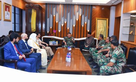 Al Qur’an Dan Kurma Dari Raja Arab Saudi Untuk Warga Mabesad