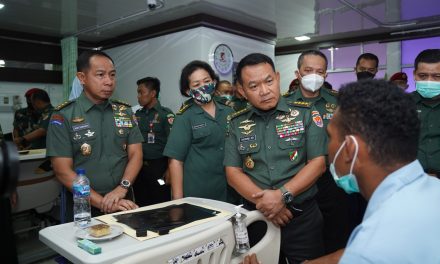 Kasad Jenguk Prajurit Korban Penyerangan KST Papua di RSPAD