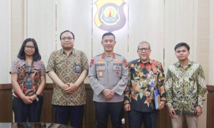 Silaturahmi Kapolda Jambi Dengan Tim Evaluasi Atas Akuntabilitas Pengamanan Dan Pengawasan Pemilu Serentak Periode Triwulan II Tahun 2023