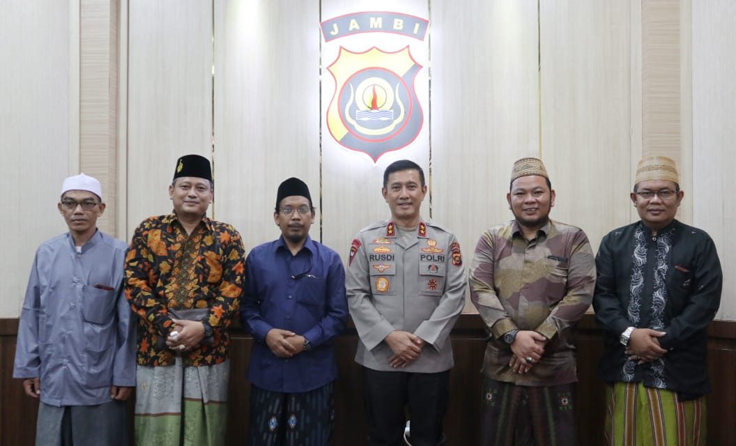 Kapolda Jambi Silaturahmi Bersama Perkumpulan Forum Komunikasi Pondok Pesantren (FKPP)