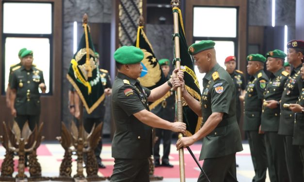 Kasad Pimpin Serah Terima Enam Jabatan Strategis di TNI AD