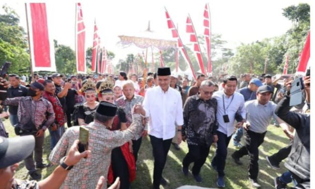 Halal Bi Halal Para Kades Dijabar Ko Ada Ganjar?