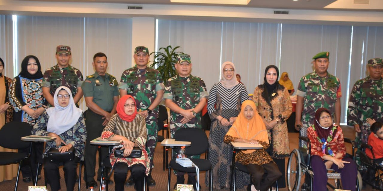 Kasad Berikan Tali Asih Kepada Keluarga Prajurit Yang Sakit Berat dan Anak Berkebutuhan Khusus