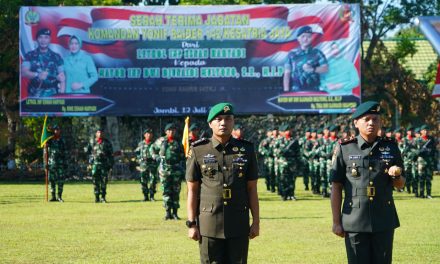 Danrem 042/Gapu Pimpin Sertijab Danyonif Raider 142/KJ