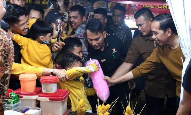 Nikmati Malam di Bengkulu, Presiden Kunjungi Festival Tabut 2023