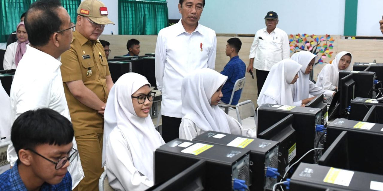 Presiden Jokowi Apresiasi Penerapan Kebijakan “Link and Match” antara SMK dan Dunia Industri