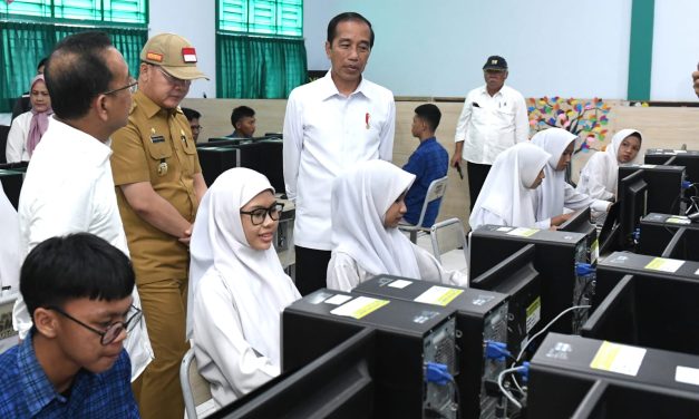 Presiden Jokowi Apresiasi Penerapan Kebijakan “Link and Match” antara SMK dan Dunia Industri
