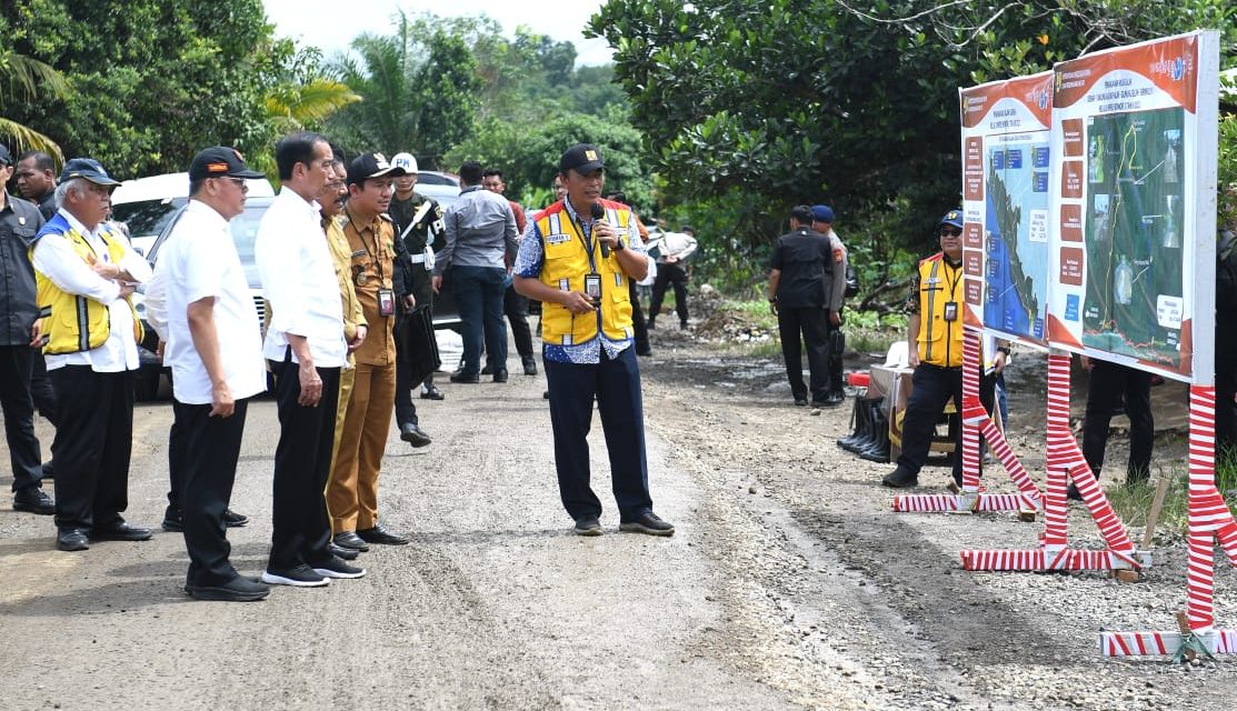 Presiden Jokowi Tinjau Perbaikan Infrastruktur Jalan di Provinsi Bengkulu