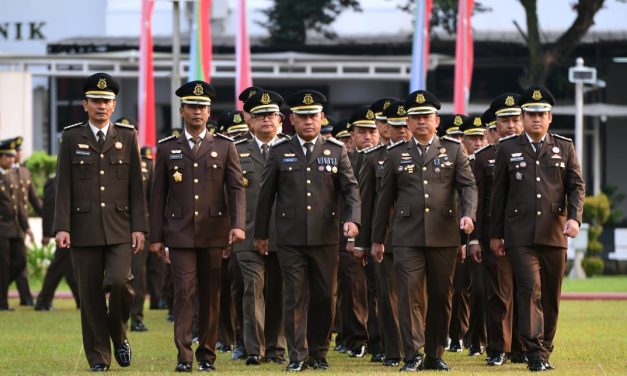 Hadiri Upacara Peringatan Hari Bhakti Adhyaksa ke-63, Presiden Apresiasi Kinerja Kejaksaan RI