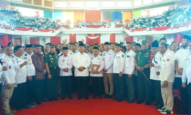 Danrem 042/Gapu Bersama Forkopimda Sambut Kedatangan Menteri Pertahanan RI Ke Jambi