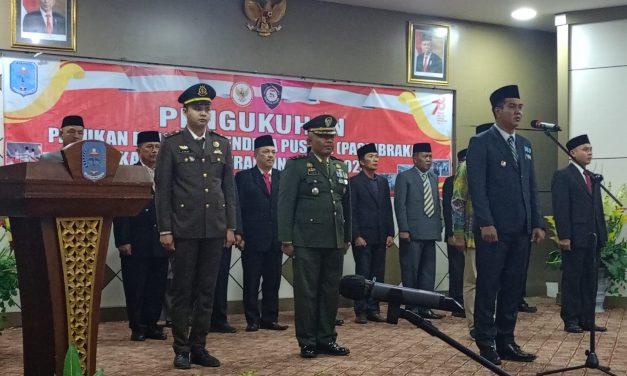 Pejabat Kodim 0420/Sarko Hadiri Pengukuhan Paskibraka