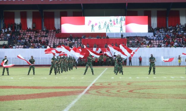Kebahagiaan Jenderal Dudung Ditengah Keceriaan Masyarakat Papua