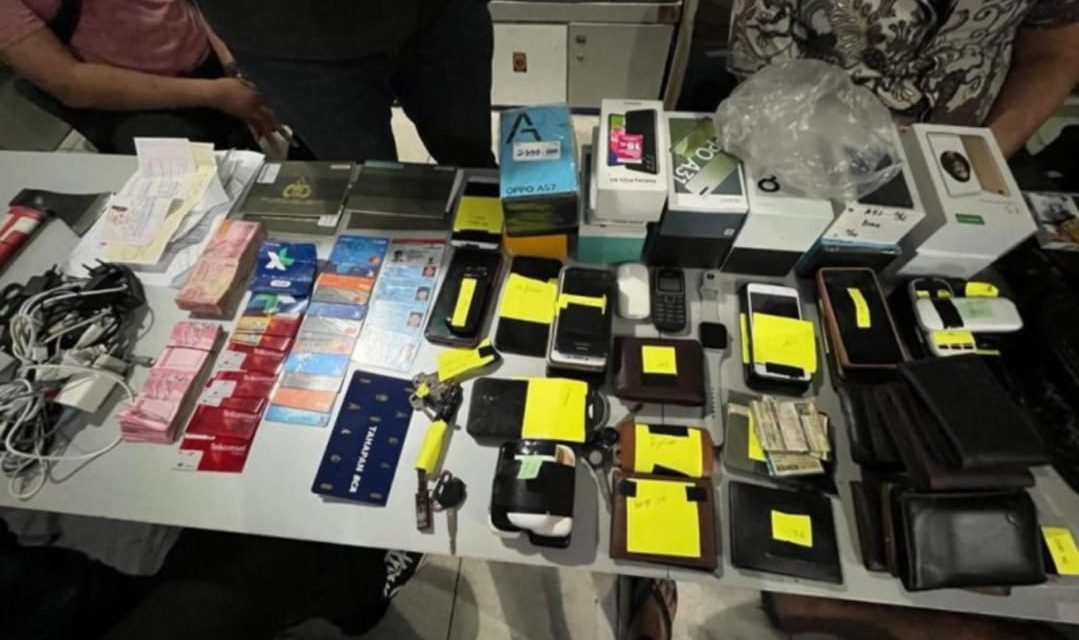 Dirreskrimsus Polda Jambi Kombes Pol Christian Tory Berhasil Mengamankan Komplotan Penipuan Dengan Modus Mengintai Akun media