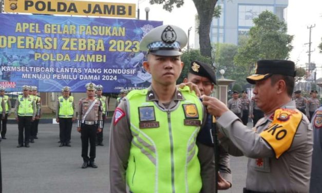 Kapolda Jambi Irjen Pol Rusdi Hartono Memimpin Apel Menggelar Pasukan Operasi Zebra Tahun 2023