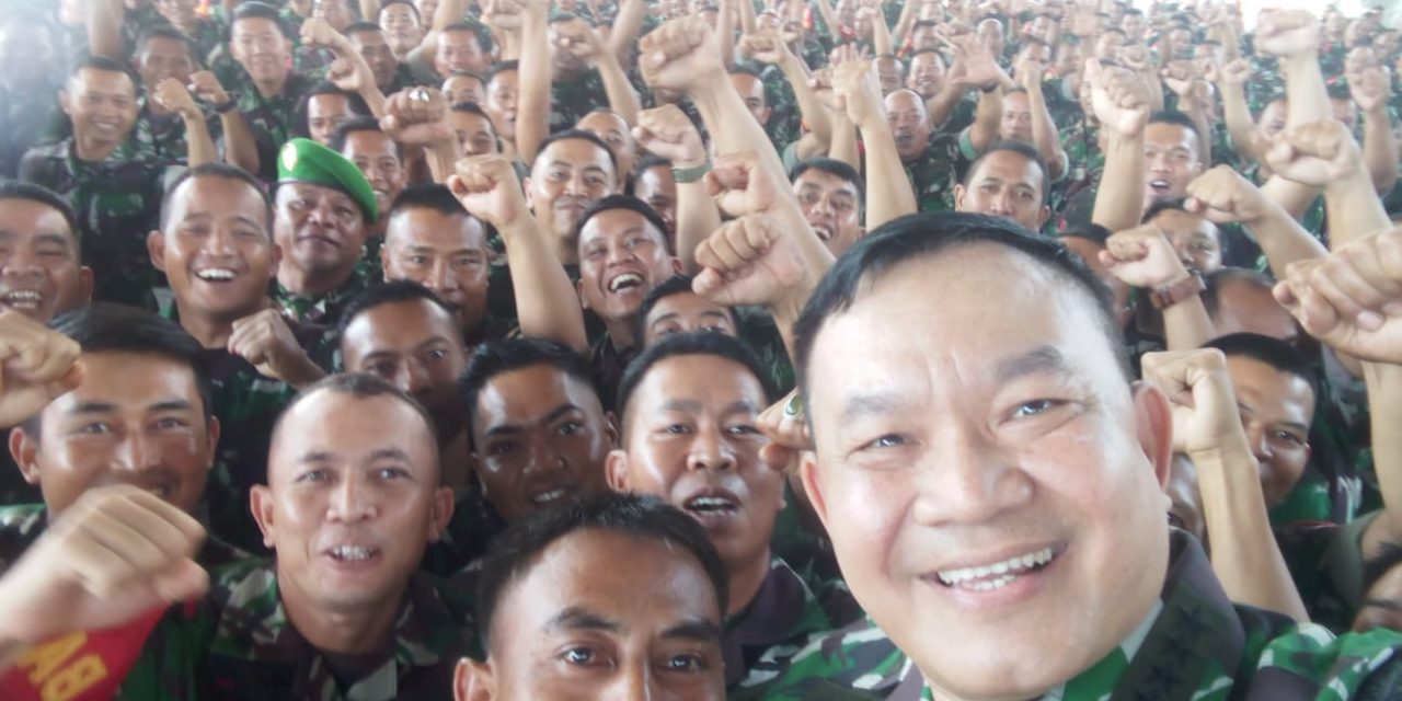 Sertu Subagio : Senang Bisa Foto Bersama Bapak KASAD