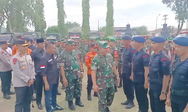 KASAD Jenderal TNI H. Dudung Abdurachman Pimpin Apel Gelar Pasukan Dalam Rangka Evaluasi Penanganan Karhutla di Wilayah Sumbagsel Tahun 2023