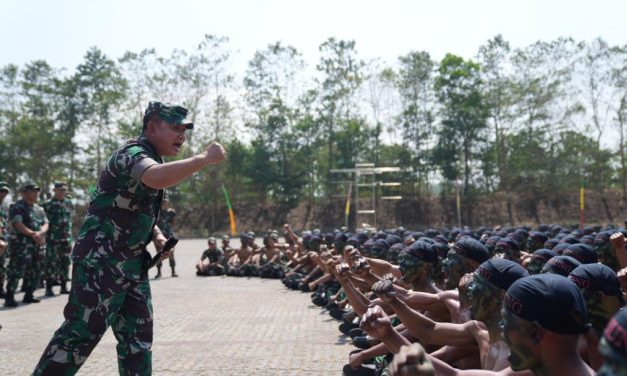 Beri Arahan Kepada Prajurit Siswa Dikmata Khusus Kostrad, Kasad Tekankan Ini