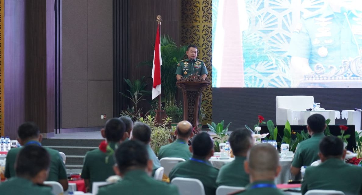 Jadi Keynote Speaker Seminar TNI AD VII, Kasad Tegaskan Papua Bagian dari NKRI