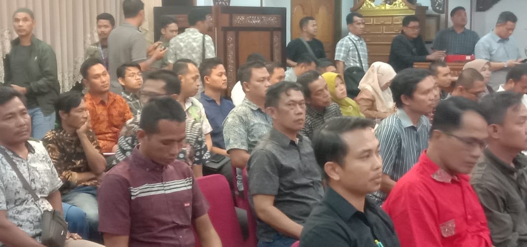 Rapat Bersama Kelompok Tani, Koperasi Fajar Pagi Meminta 4 KTH Segera Meninggalkan Kebun Koperasi.