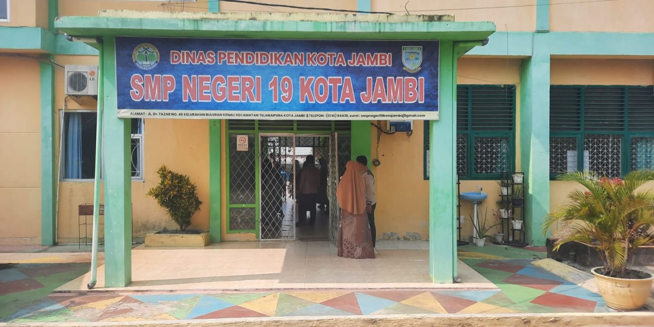 Arogansi Kepala Sekolah SMP N 19 Kota Jambi