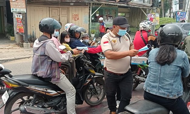 Peduli Sesama, PWRI Jambi Bagikan Ribuan Masker Gratis untuk Masyarakat