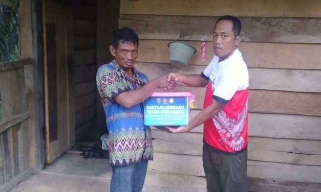 Indahnya Saling Berbagi Di Jum’at Berkah