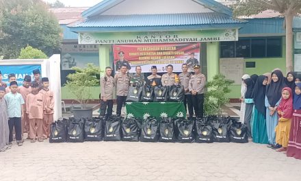 Dalam Rangka Pengabdian Ke 32 Th Alumni Akabri 91 Kapolresta Jambi menggelar Baksos Dan Bakti Kesehatan Di Panti Asuhan Muhammadiyah.