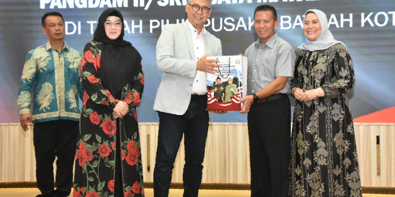 Pangdam ll/Swj Mayjen TNI Yanuar Adil dan Ibu Ketua Persit KCK PD II/Swj Ny. Nurmila Yanuar Adil beserta rombongan menghadiri undangan silaturahmi dengan Walikota Jambi