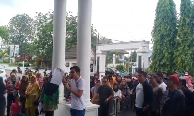 SEKJEN DPP LSM MAPPAN Gelar dugaan bahwa terdapat praktik mafia tanah yang terjadi secara terstruktur, sistematis dan masif dalam konfik HGU PT Erasakti Wira Forestama (EWF) DESA SAKEAN KOTA JAMBI