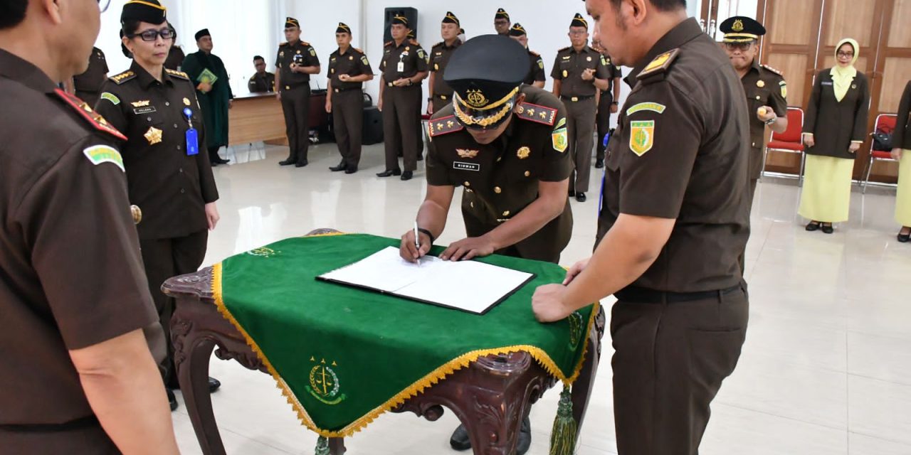 Kajati Jambi Lantik Kepala Kejaksaan Negeri Tebo Yang Baru
