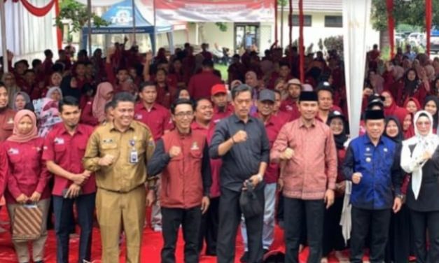 Kepala dinas sosialdukcapil provinsi Jambi Drs M.Arif Budiman MH hadiri Jambore SDM PKH dan Bakti Sosial (Baksos) PKH