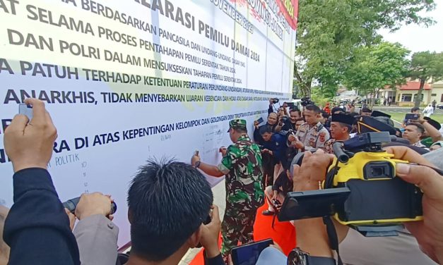 Kapolda Jambi Irjen Pol Drs Rusdi Hartono Memimpin Apel Kebangsaan dan Deklarasi Pemilu Damai 2024