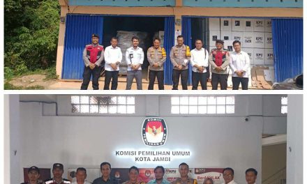 Pastikan Kesiapan Logsitik Kapolresta Jambi Cek Langsung Gudang Logistik Pemilu 2024 dan Sambang KPU Serta Bawaslu Kota Jambi